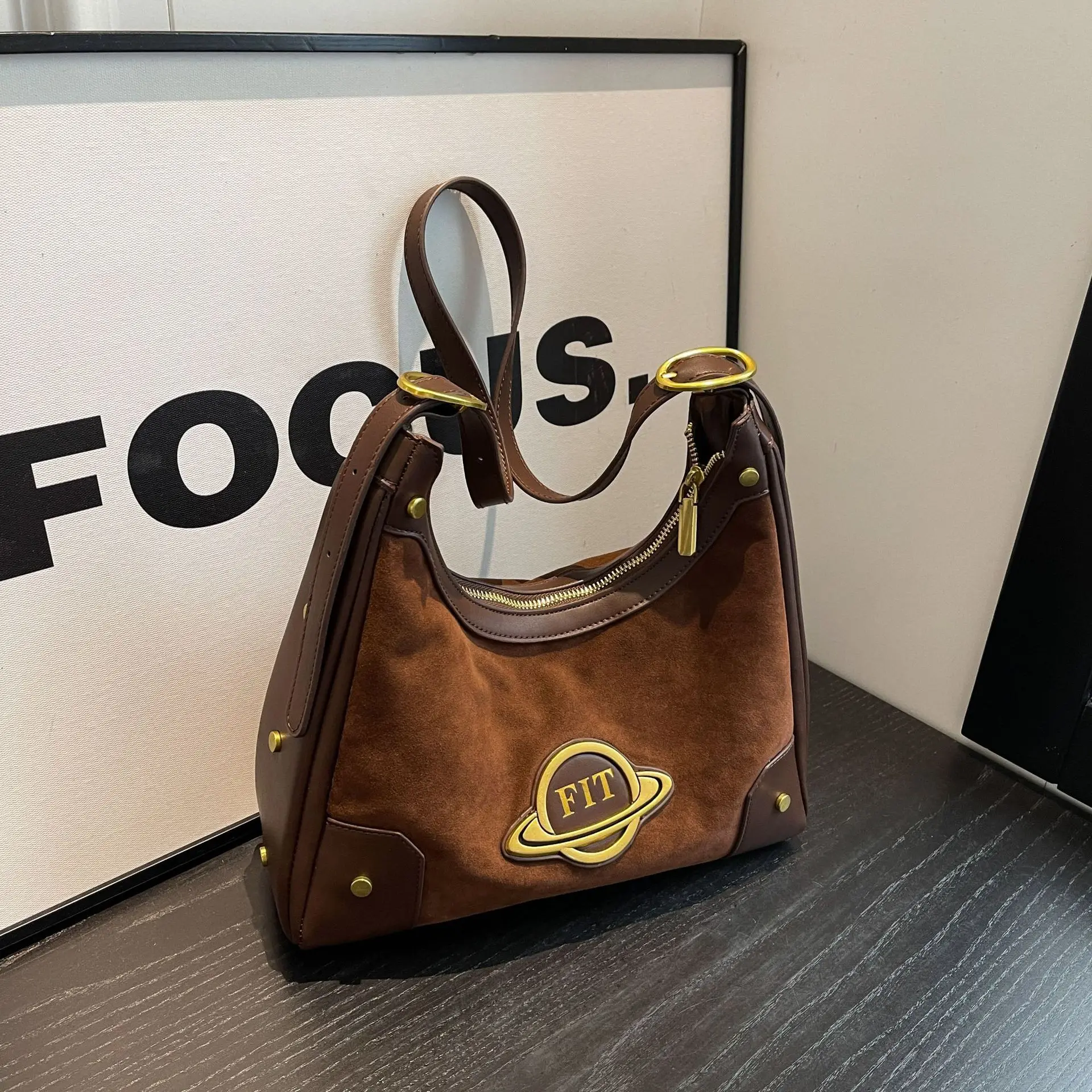 

2025 Trendy Soft Grain Shoulder Bag - Women's Retro Tote, Large Capacity Crossbody Backpack, Chic Daily Purse