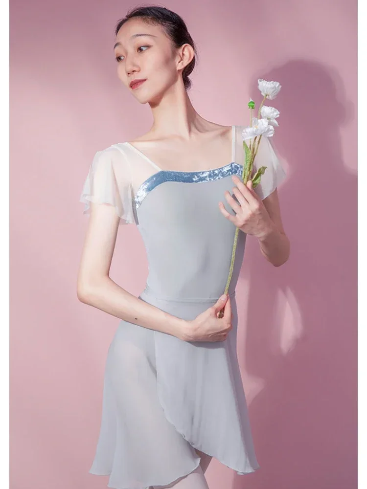 Damskie trykoty baletowe ubrania taneczne dla dorosłych miękkie body z krótkim rękawem strój baletowy ubrania do ćwiczeń dla dorosłych siatkowy kombinezon do tańca