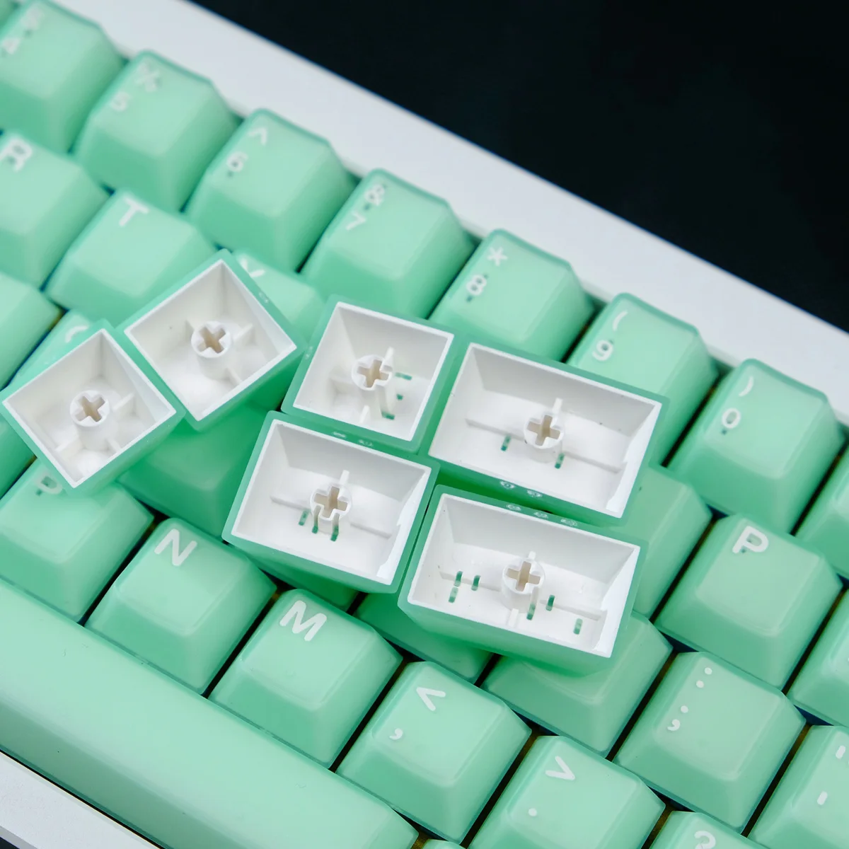 114 Keys Double Shot PBT Keycaps Light Green Keycaps Cherry Profile Jade Keycaps for Cherry Gateron MX Switches Keyboards