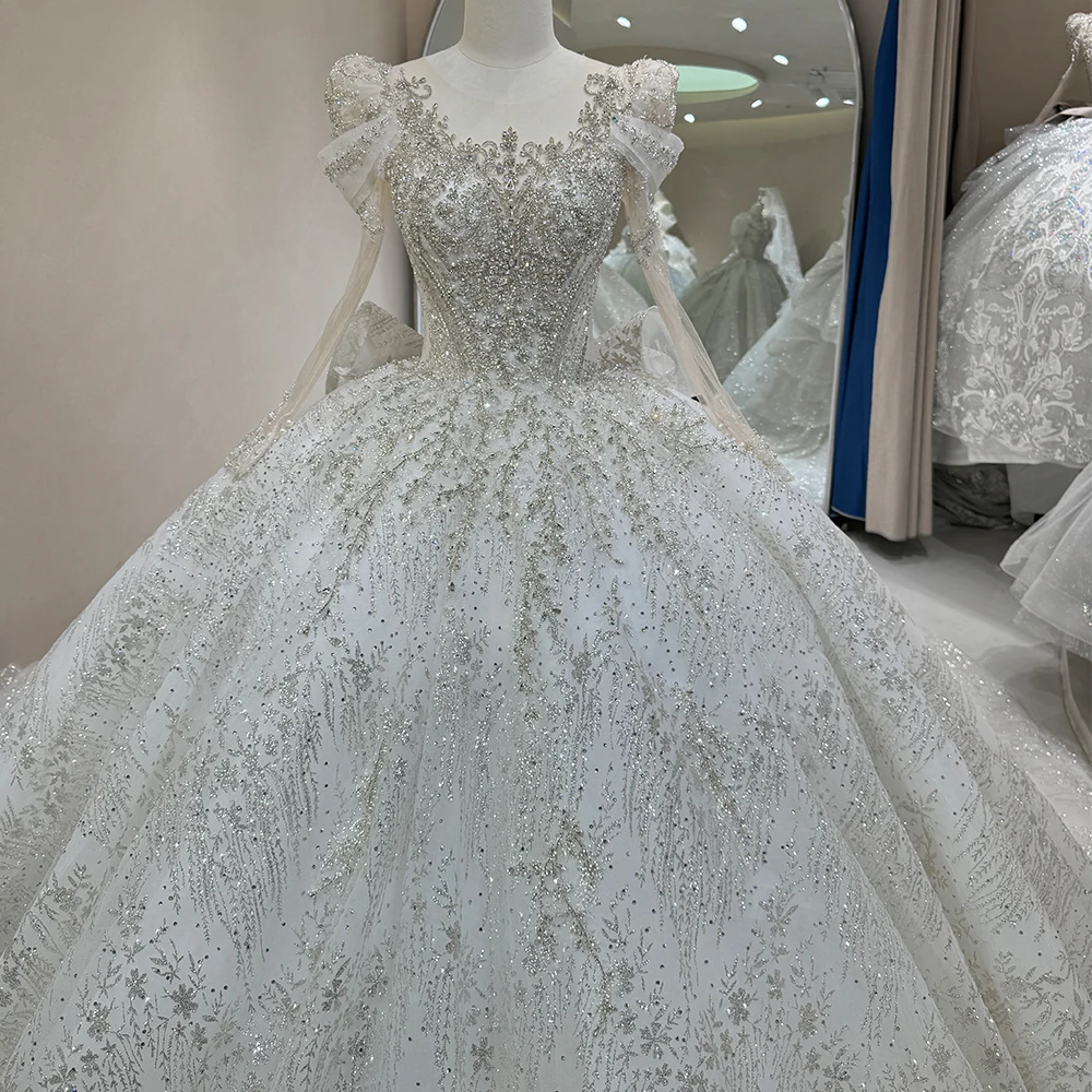 

Customized Sexy Beautiful Wedding Dresses Fascinating Exquisite Lace Long Sleeves Princess Style Mopping Bridal Gown Dw0028