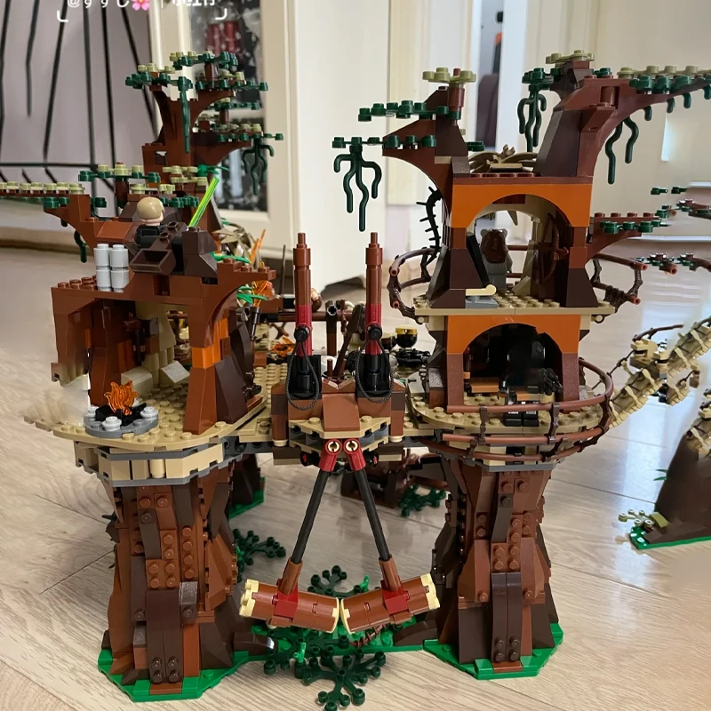 

1990Pcs 81049 Ewoks Building Villages 10236 Blocks Set Model Kids Toy Bricks Kit 180016 for Children Friends Birthday Gifts