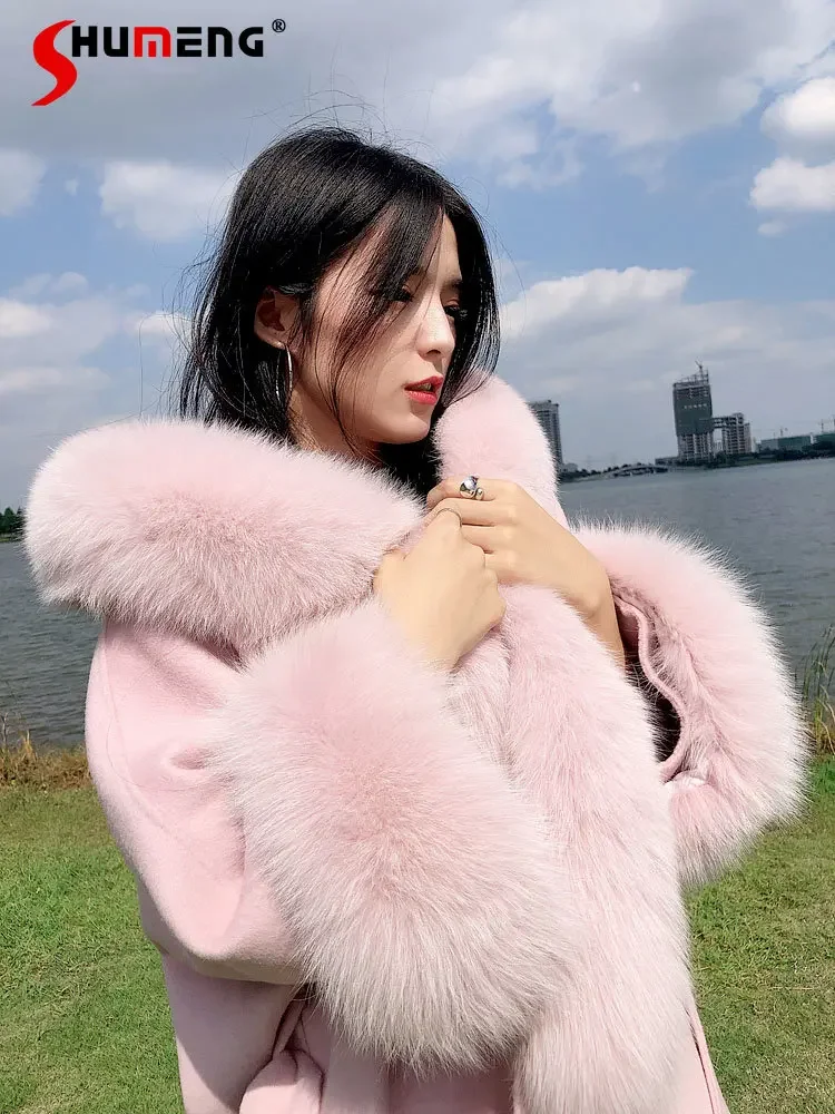 

2022 New Winter Sweet Pink Faux Fox Woolen Coats Reversible Cashmere Coat Women High-Grade Lace-up Waist Cape Fur Jcaket Casacos