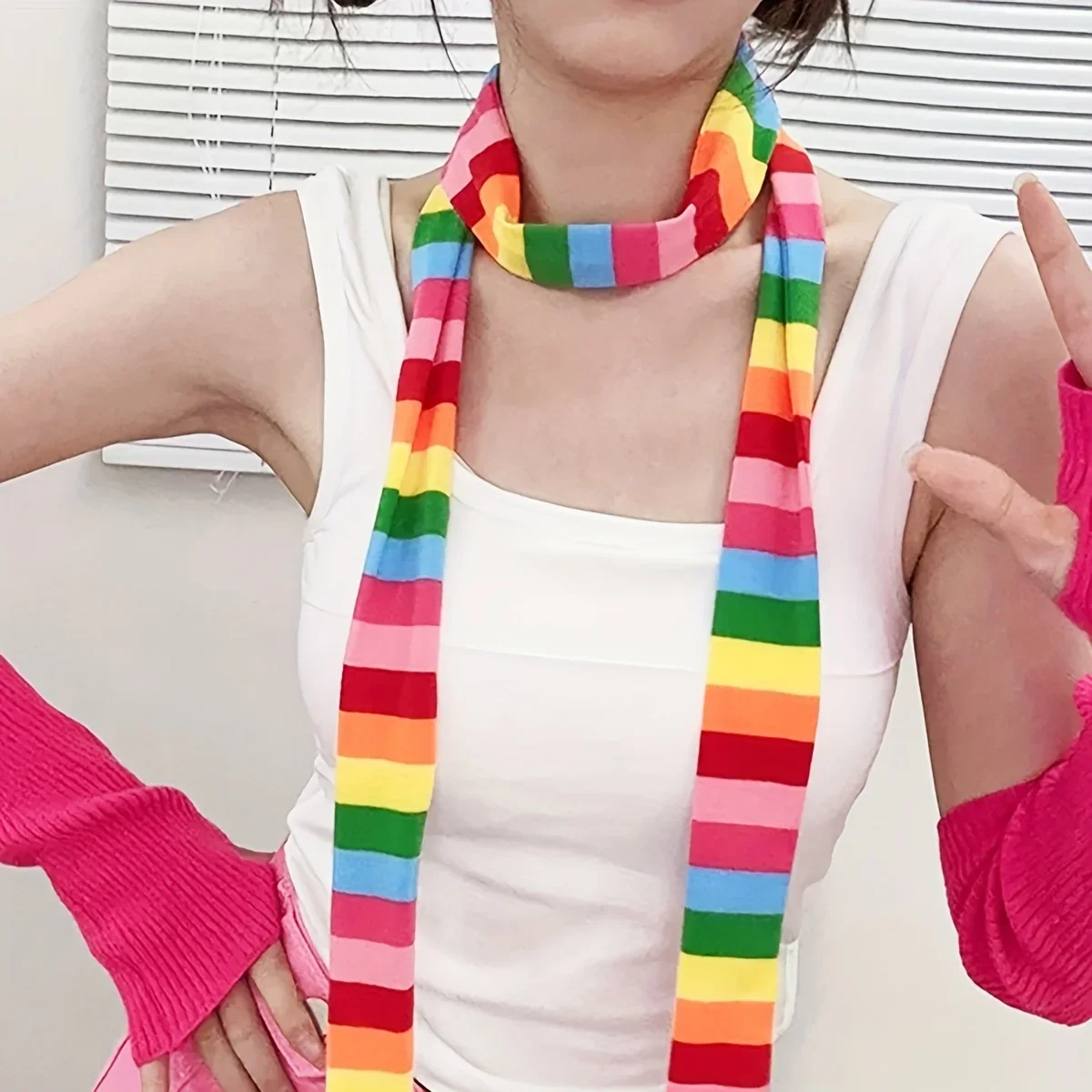 Bunter Streifen-Kontrastschal Instagram Punk Spicy Girl Street Halsaccessoires Regenbogen Feiner Streifen Klein und Vielseitig Dez