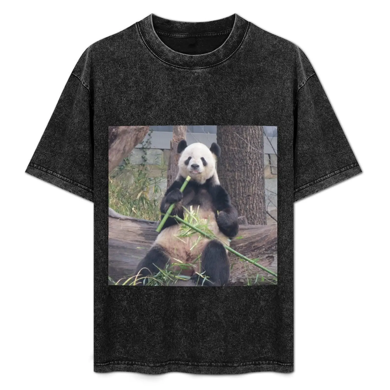 

Giant Panda Tian Tian at the National Zoo T-Shirt Utility Work Short Sleeve Top