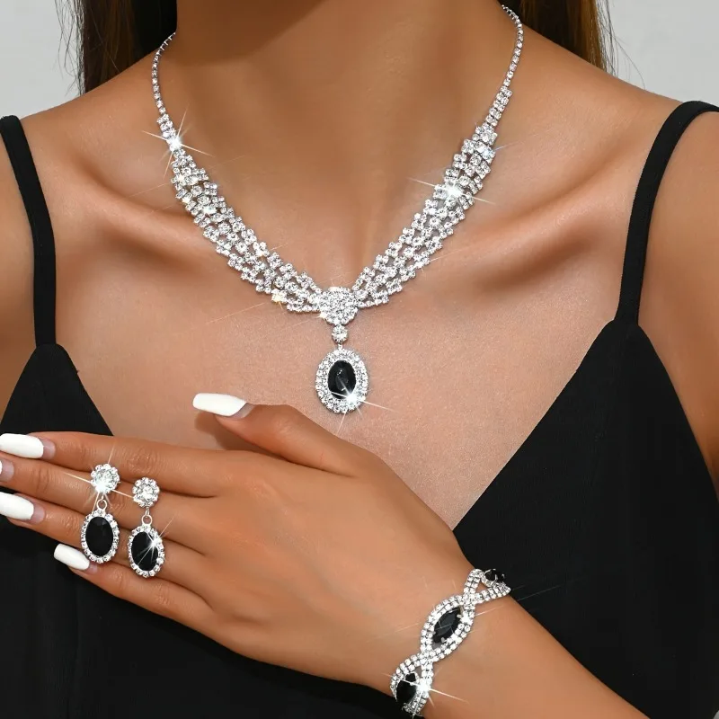 Thumbnail 3 - #8 Best Earring Sets to Buy In 2026