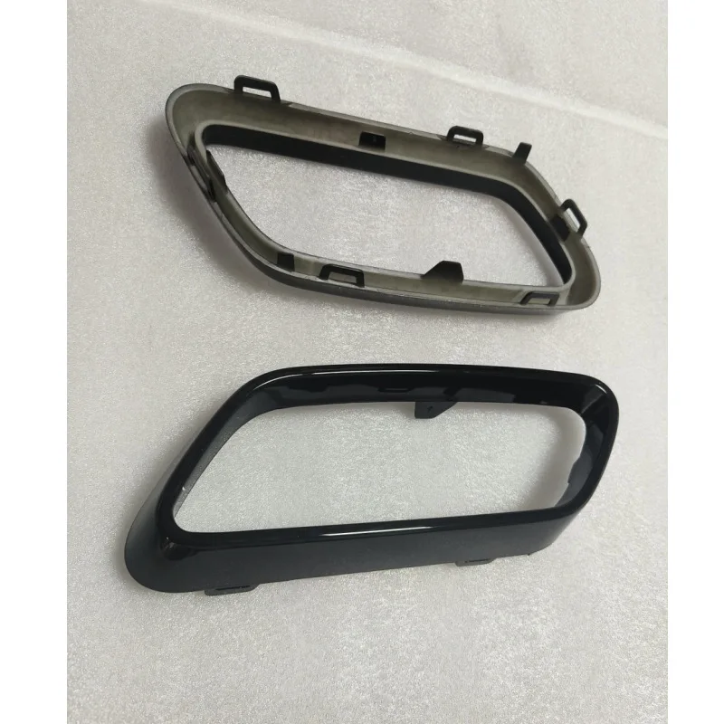 Applicable2022-2024Year BenzCLevelW206Tailpipe Decoration Frame Bright Black 2068858303 2068858403