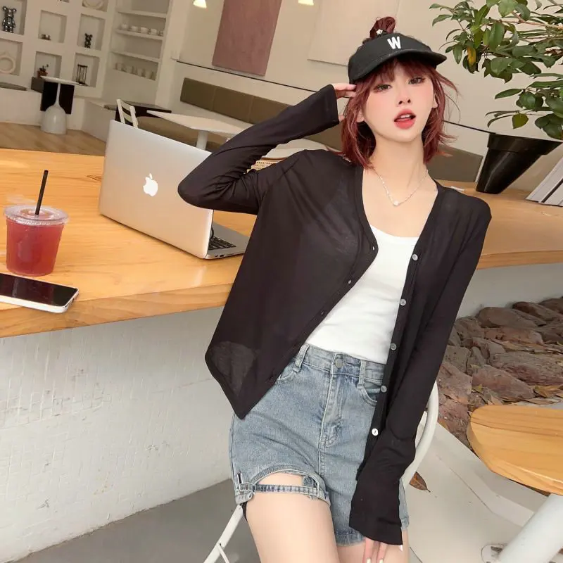 Fashion V-Neck Lyocell Cardigan with buttons Loose Casual Sun protective clothing Long sleeves Air-conditioned shirt