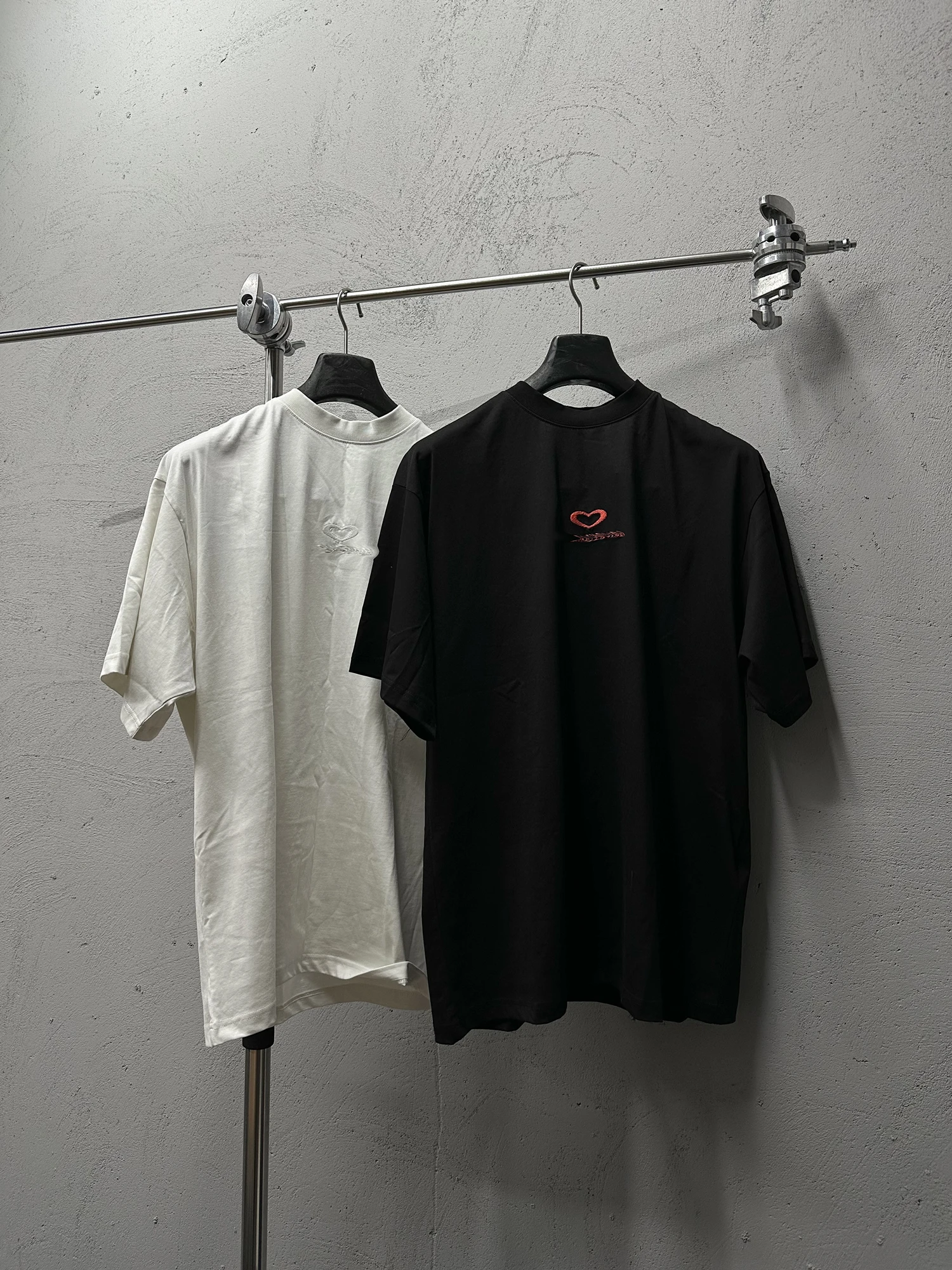 

Vntine's Day Limited Edition Embroidered Heart Lettering f Sve T-irt ex ort Sve Cotton Street Sle Ciwalk