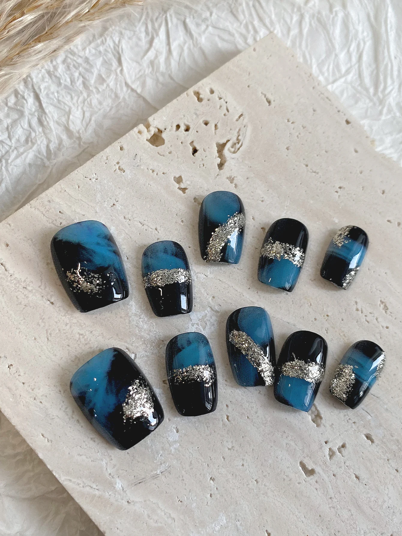 10-Pack Blue-Black Shimmer Gradient Silver Flake Cool Press-On Nails