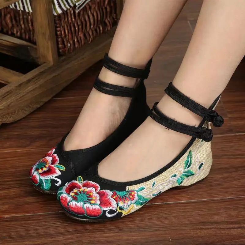 Student Chinese Embroidery Hanfu Shoes Women Traditional Ancient Costume Classical Dance Ethnic Female Vintage Performance Shoes