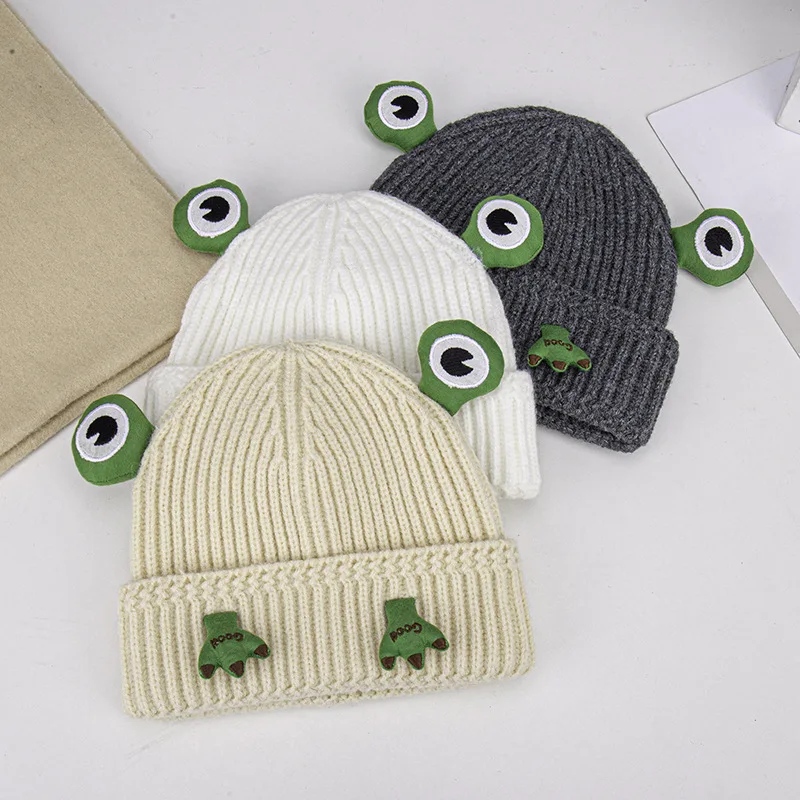 Autumn and Winter New Outdoor Warm Pullover Cute Frog Wool Hat Ski Ear Protection Riding Big Eyes Knitted Hat HAT221207