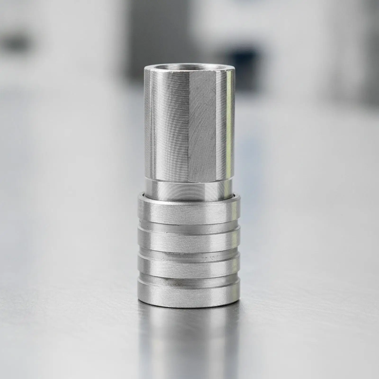 Threaded Equipment Connector | quick-disconnect Connector, Ridged Outer Coupling
