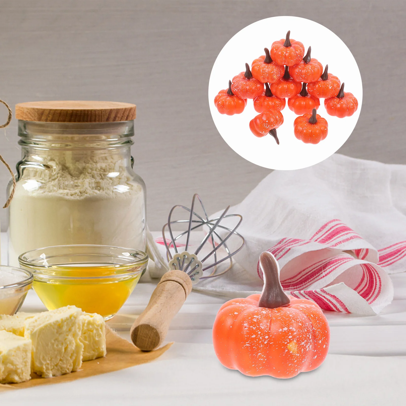 

12Pcs Artificial Foams Pumpkins Small Simulation Fake Pumpkin Halloween Party Decor Harvest Festival Decorative Props