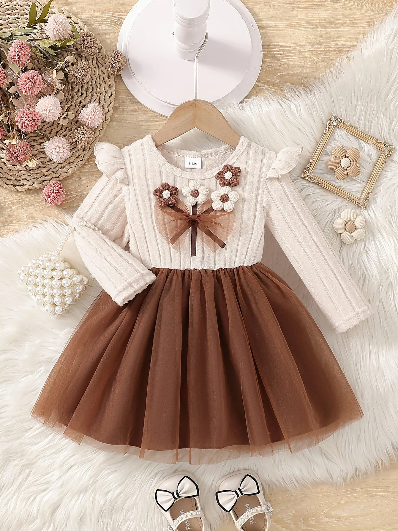 

Baby girl autumn cute fairy tale style knitted patchwork mesh skirt three-dimensional flower bow family gathering daily outfit