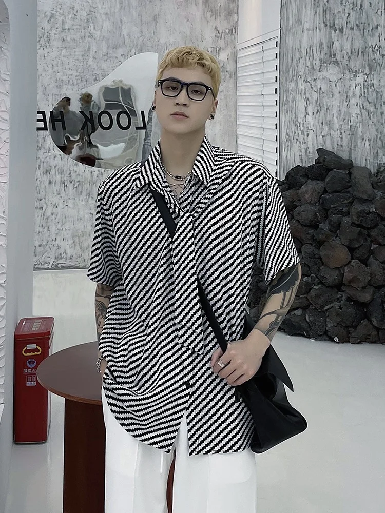 

Summer Men's irt Loose Fit Stripe Print Casual Lightweight Five-Quarter Sve Faionable Youth Polyester Fiber