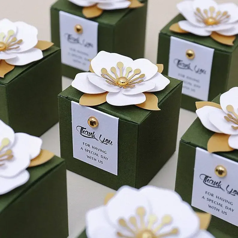 

20/50pcs Wedding Candy Box Exquisite Little Flower Chocolate Box Holiday Party Banquet Anniversary Gift Box