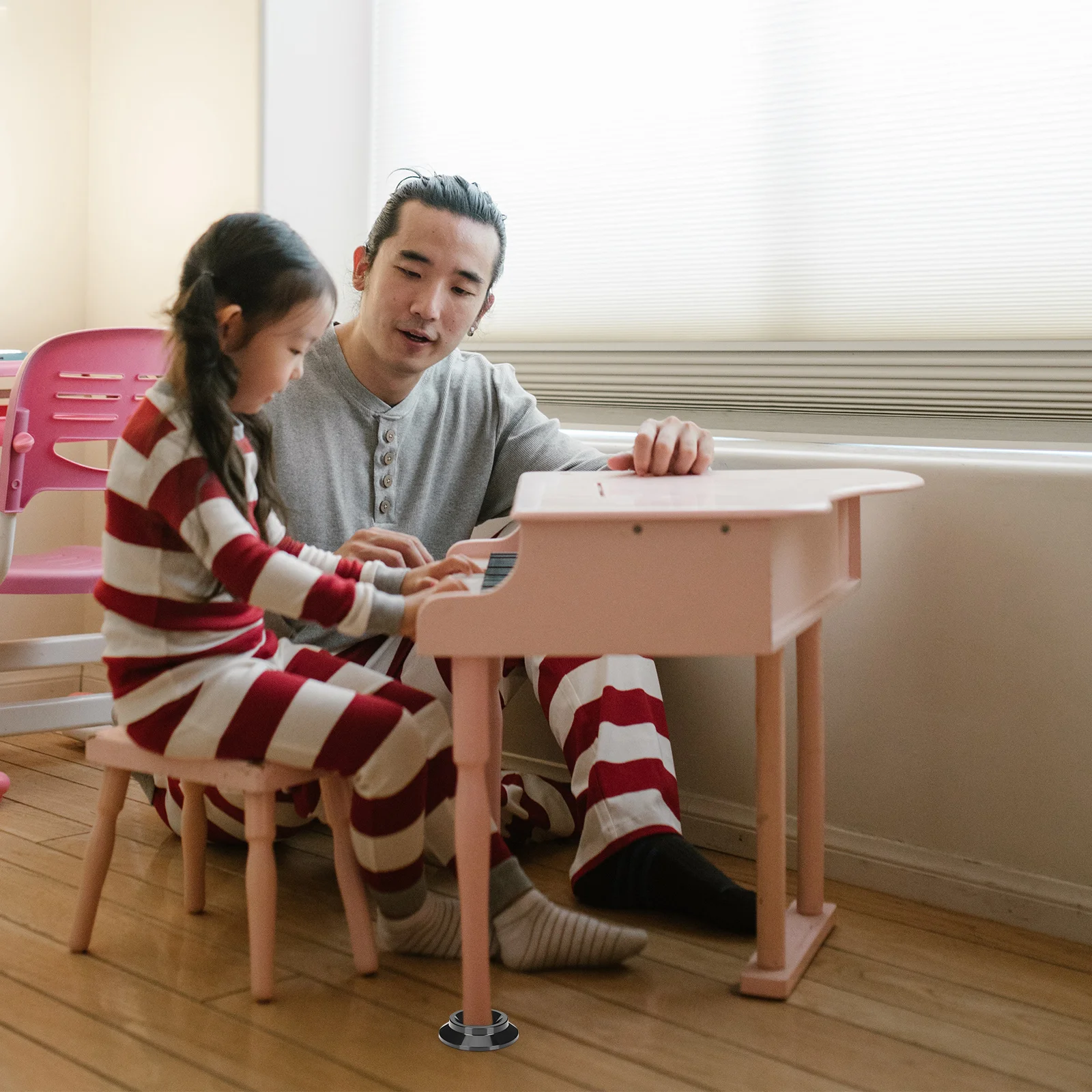 

8pcs Non-Slip Piano Floor Pads Thick Protective Mats For Furniture Legs Indoor Use Piano Foot Protectors Furniture Leg Caps