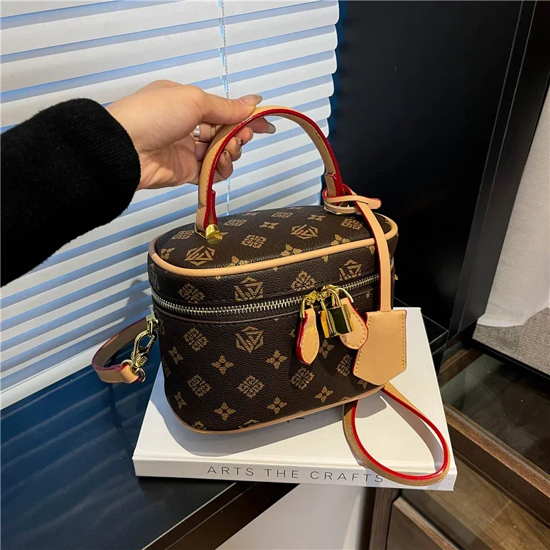 حقيبة مربعة أنيقة لعام 2025 للنساء، محفظة كروس على شكل صندوق عتيق مع سلسلة، حقيبة كاجوال ونايلة متعددة الاستخدامات #4