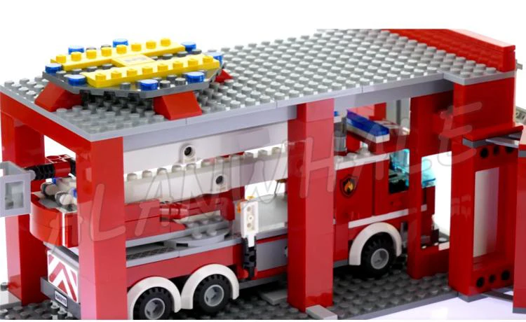 958pcs Urban Fire Station Helicopter Truck Garage Firehouse 10831 Building Blocks toy Bricks Compatible with Model