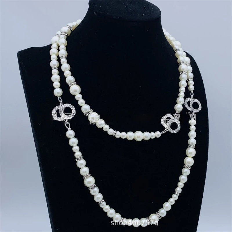 

Новое жемчужное ожерелье 2025 года, сладкий кулон, романтика, подходящая для повседневного ношения