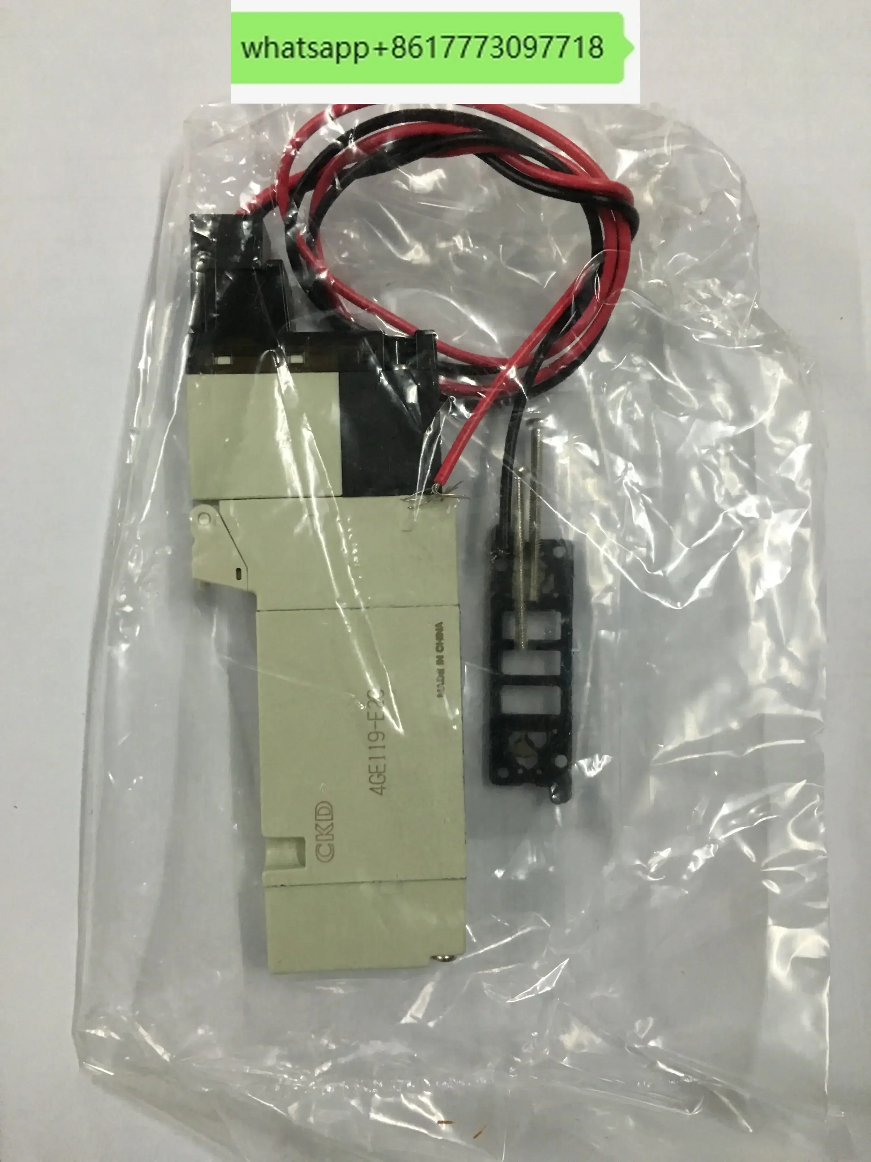 

Электромагнитный клапан 4GE119-E2C-3 spot CKD, DC24V
