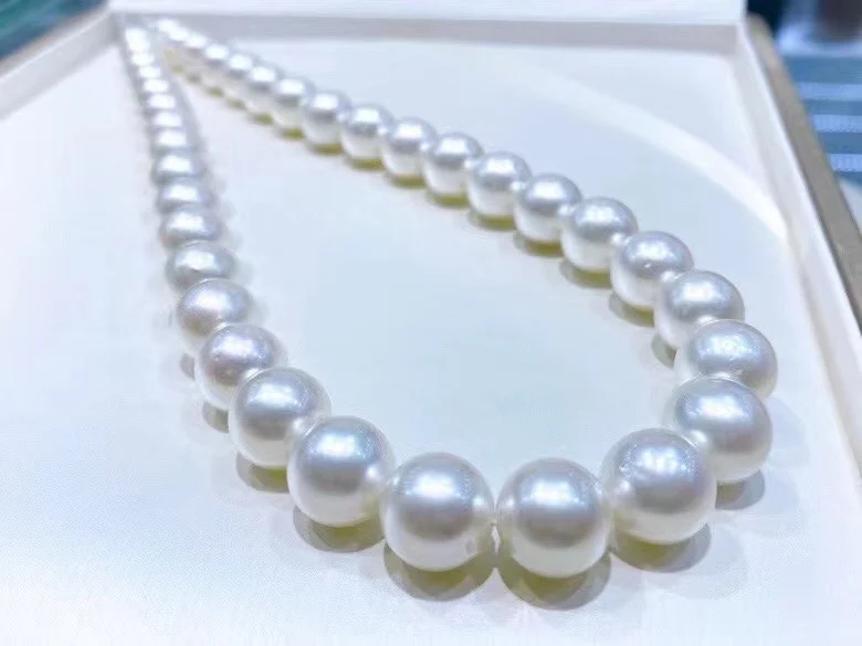 

High Chic Fresh Water 11-12mm AAAA+ Round White Genuine Pearls Necklaces for Women Holidays Presents