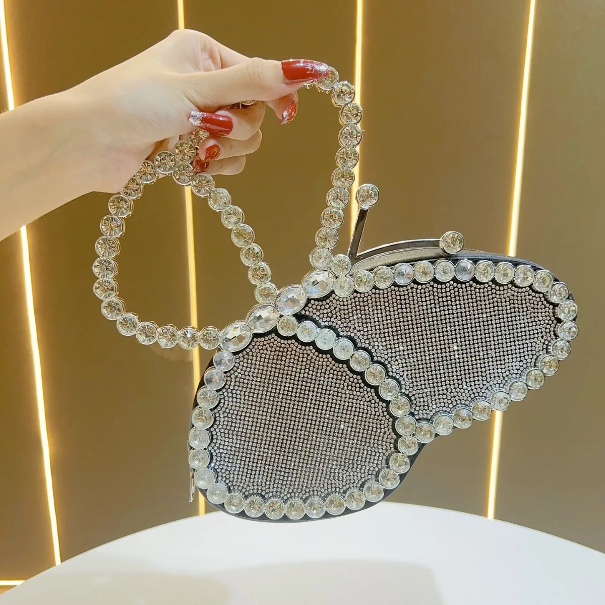 

Вечерний клатч со стразами и бабочкой, женские сумки с кристаллами, свадебные камни, вечерние кошельки, роскошная сумка через плечо с цепочкой