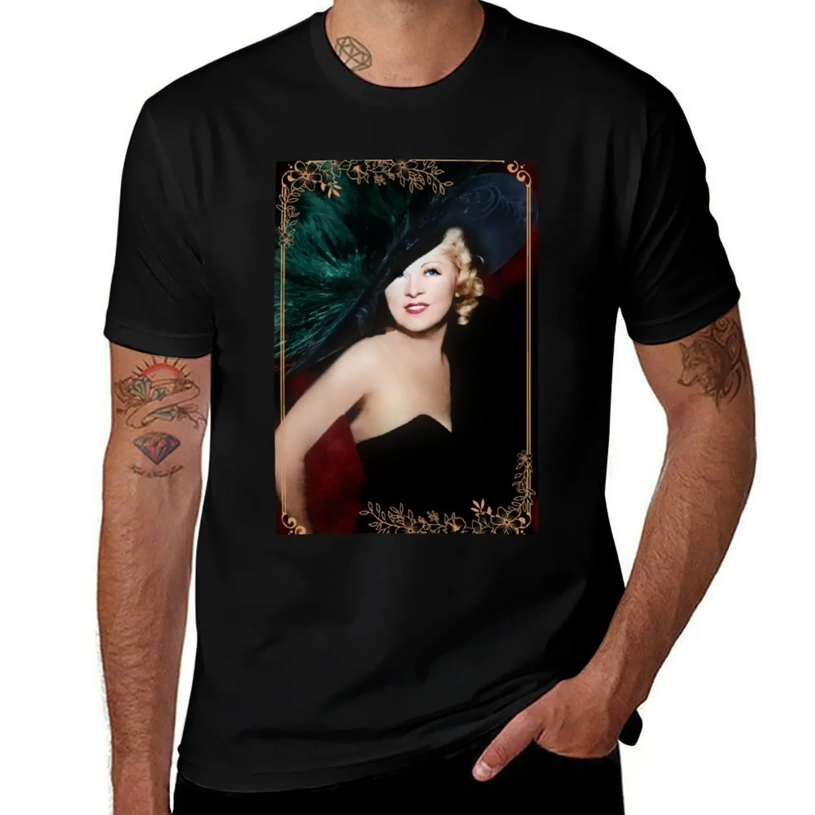

Mae West T-Shirt oversized Clothing customizeds fitted t shirts for men