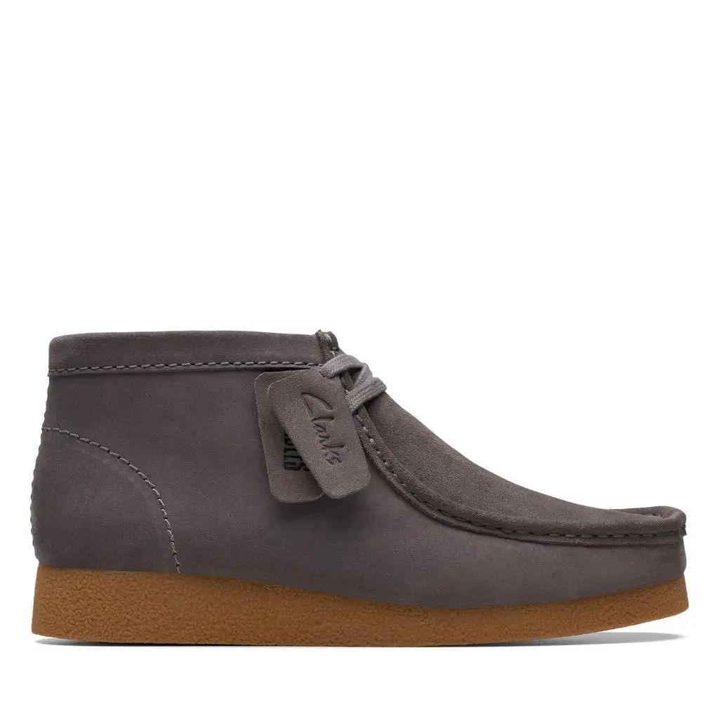 Clarks | Bota Wallabee EVO en ante gris