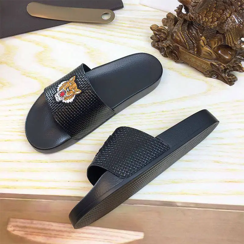 2024 Summer Men\'s Leather Slippers Fashion Personality Casual Outdoor Comfort Soft Sole Non-Slip Temperament Youth Beach Sandals