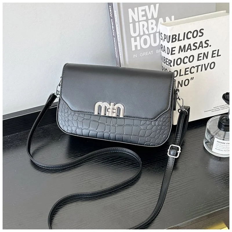 

Fashionable Women's Tote Bag Crafted From Leather Featuring Famous Designer Inspired And Casual Vintage Look​