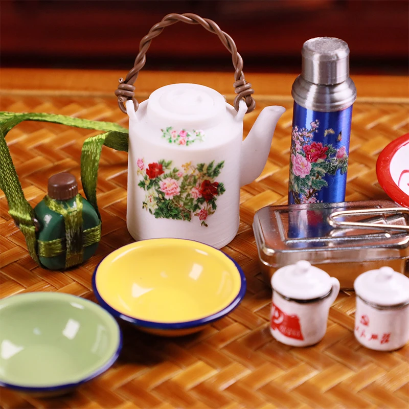 

Dollhouse Chinese Nostalgic Scene Alloy Enamel Cup Warm Kettle Wash Basin Pot With Handle Miniature Model For Doll Accessories