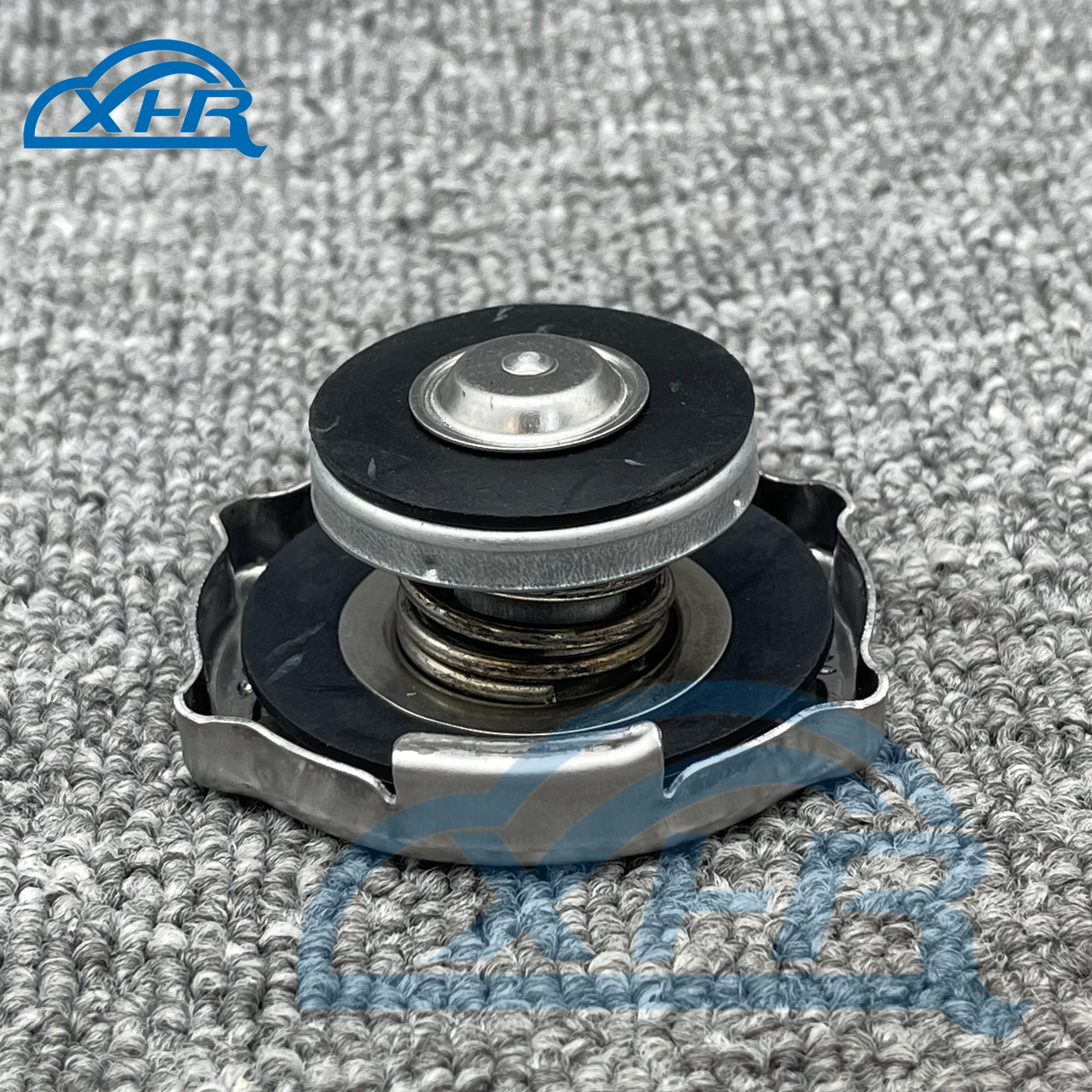 18Pound Radiator Cap (Water Tank Cap) 55116901AA, 52028974AA Suitable For: 2.0L, 2.4L, 2.7L, 3.0L,3.0L,3.6L,4.0L Jeep Grand Cher