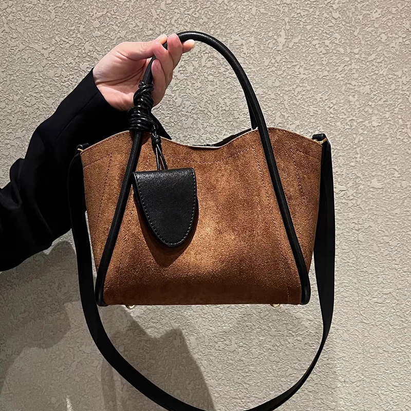 

Vintage Faux Fur Small Bucket Bags For Women Luxury Designer Handbag Purse 2025 New In PU With Glasses Clip Top Handle Shoulder