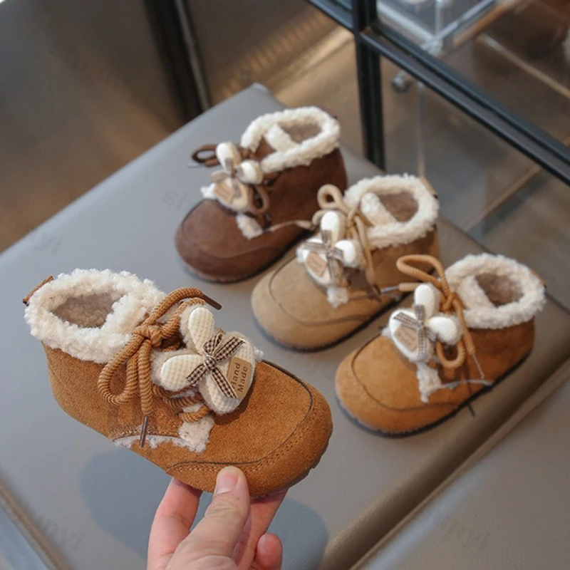

Girls Cotton Shoes 2025 Winter New Outdoor Non Slip Lightweight Comfort Children Warm Shoes Soft Sole Fashion Lace Up Snow Boots