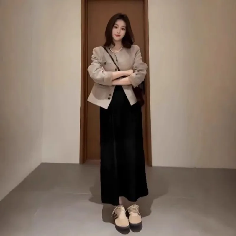 سترة نسائية بيج بأزرار أمامية وأكمام طويلة وفضفاضة كاجوال