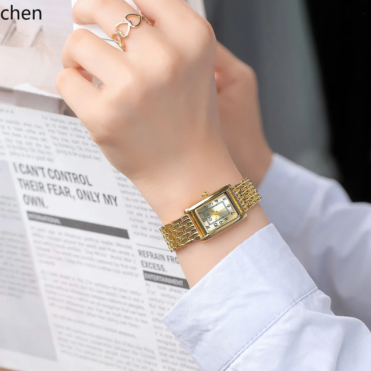 

ZZB-shaped retro bracelet watch - a unique and stylish timepiece for women