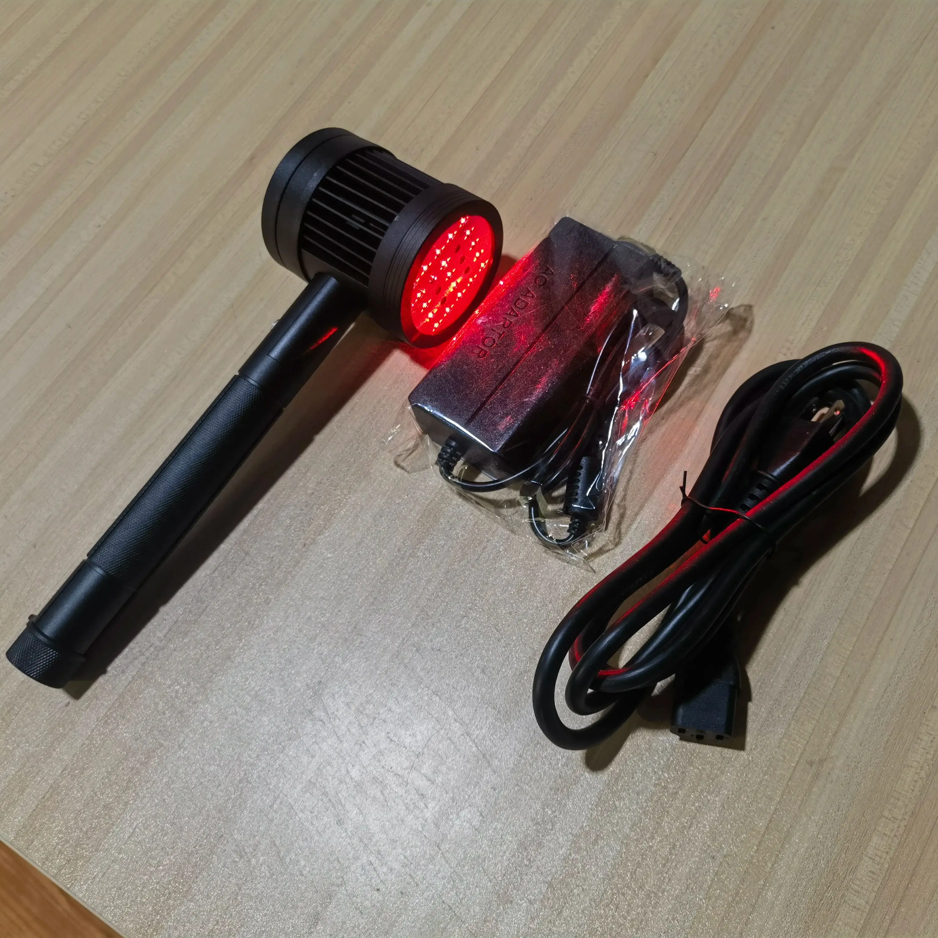 

Handheld Laser Pain Relief Device 650nm 808nm Dual Wavelength for Joint and Muscle Pain Therapy