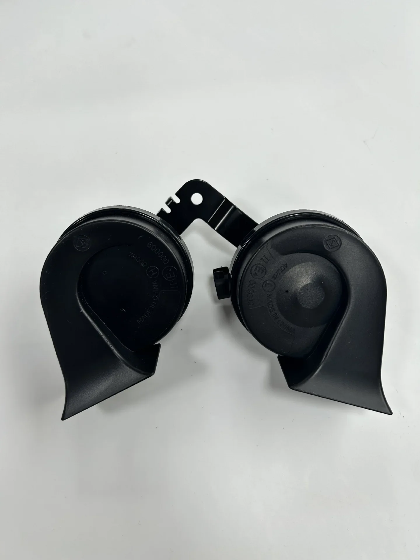 Подходит для автомобильного динамика Tesla Model 3 snail horn 1109660-00-A 1622755-00