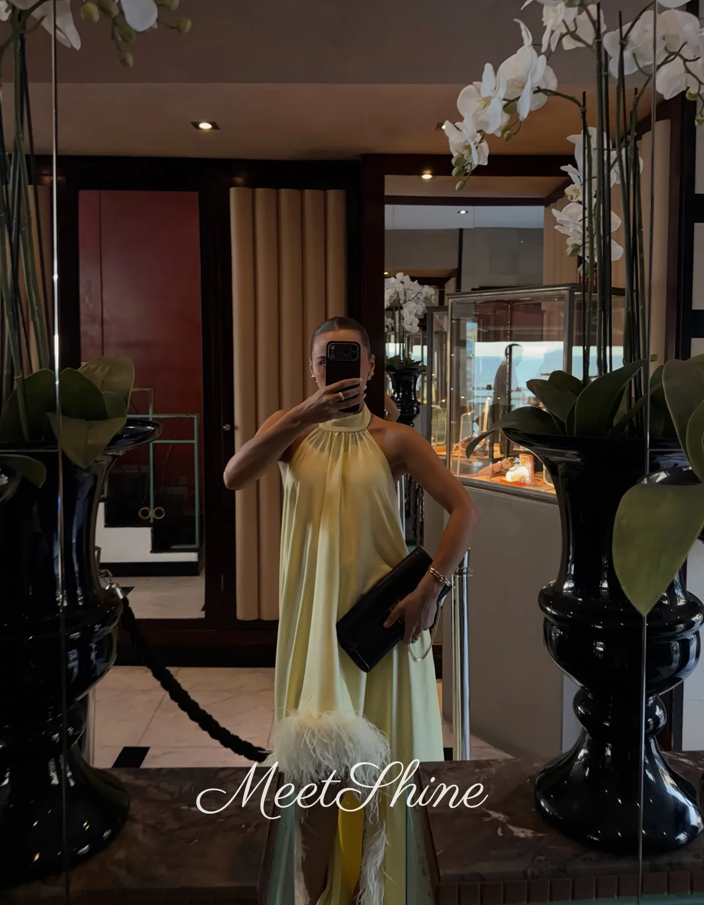 Modern Light Yellow High-Low A-Line Halter Chiffon Evening Dresses Elegant Backless Court Train Simple Prom Dresses Customized