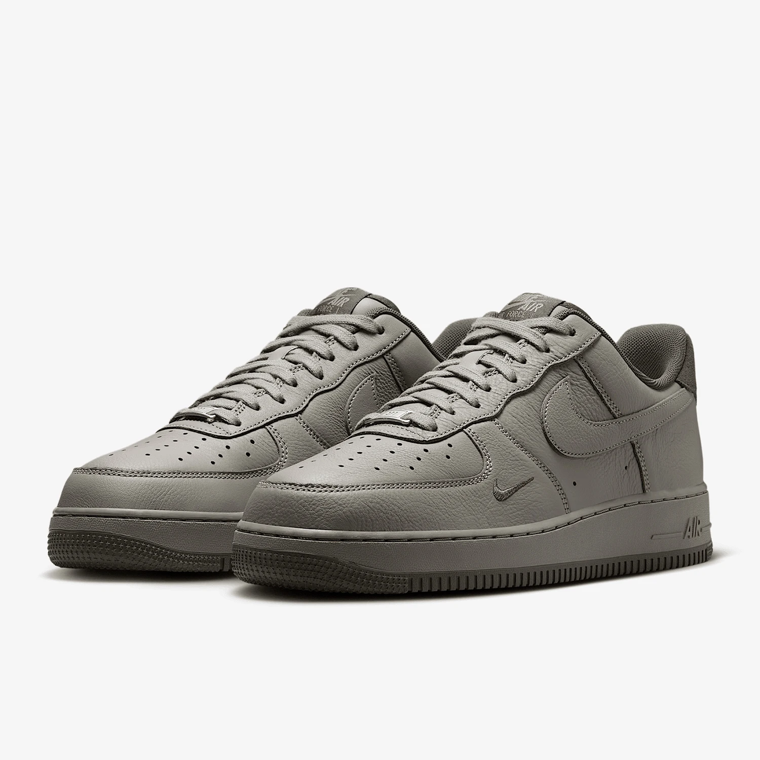 

Мужские классические спортивные легкие кроссовки Nike Original AF1 07 LV8 HM9483-300