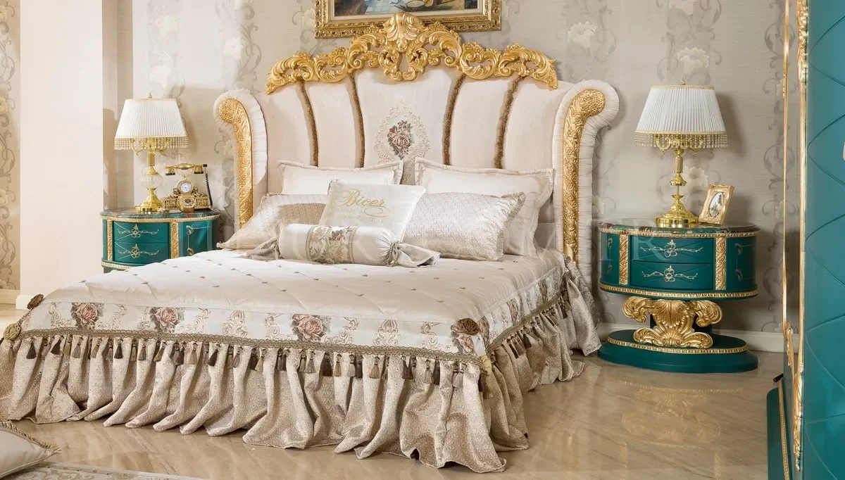 Luxury Unique Style Bed Royal Imperial Hand Made European Rococo Gold Leafing Antique Bed For Master Bedroom