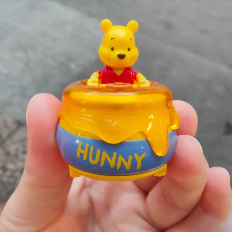 TOMY Modello di visualizzazione per auto giocattolo in lega 02 Winnie The Pooh Bear Veicolo da collezione Set di binari per treni per auto non radiocomandati