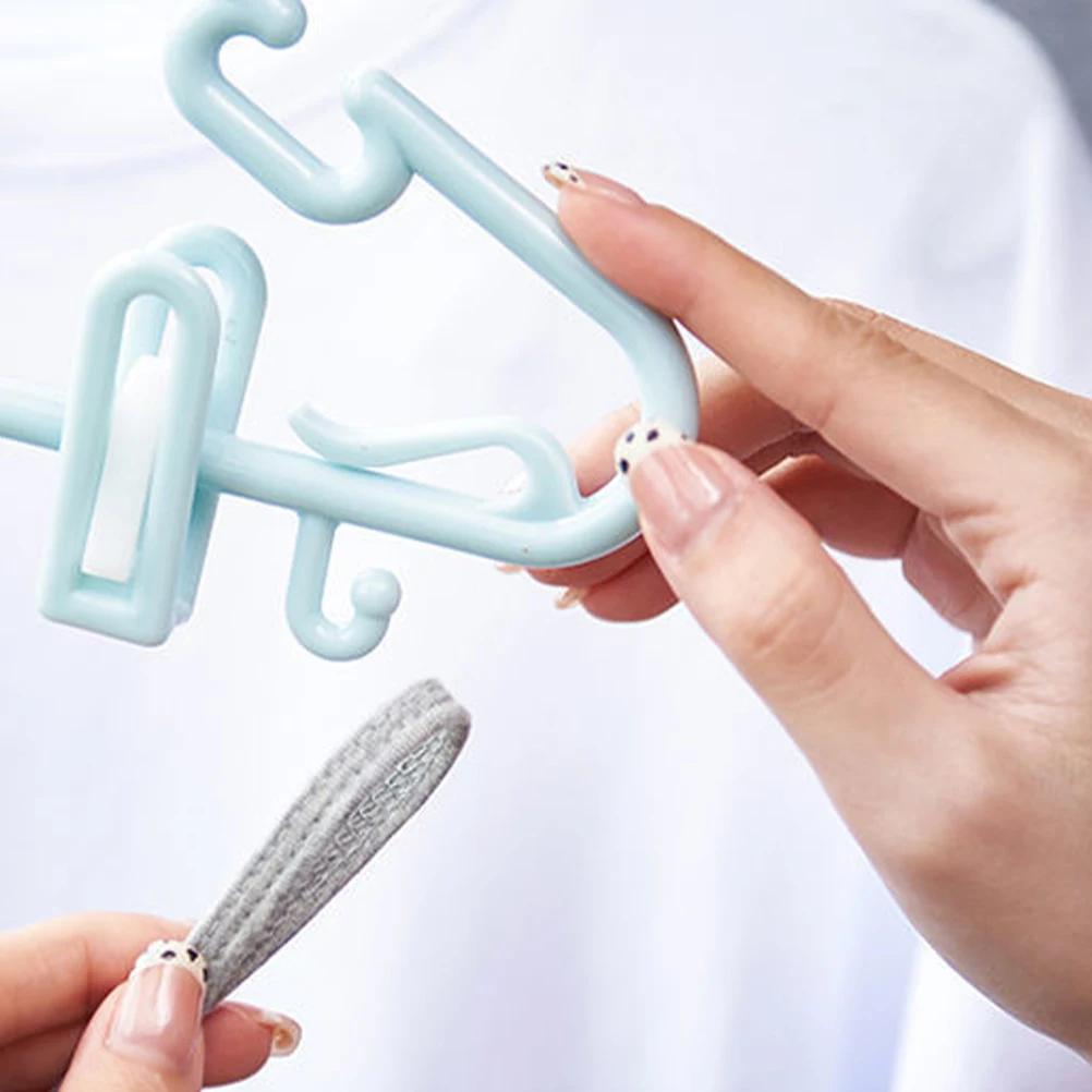 

5Pcs Windproof Clothes Hangers Heavy-Duty Plastic Multi-Purpose Clamp Hangers for Pants Towels Scarves Shirts Vest Home