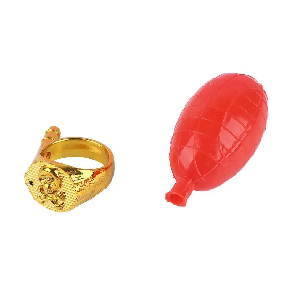 Anillo de agua de plástico creativo, juguetes delicados, accesorios divertidos de broma, regalo de recuerdo de fiesta del Día de los inocentes, 1 unidad