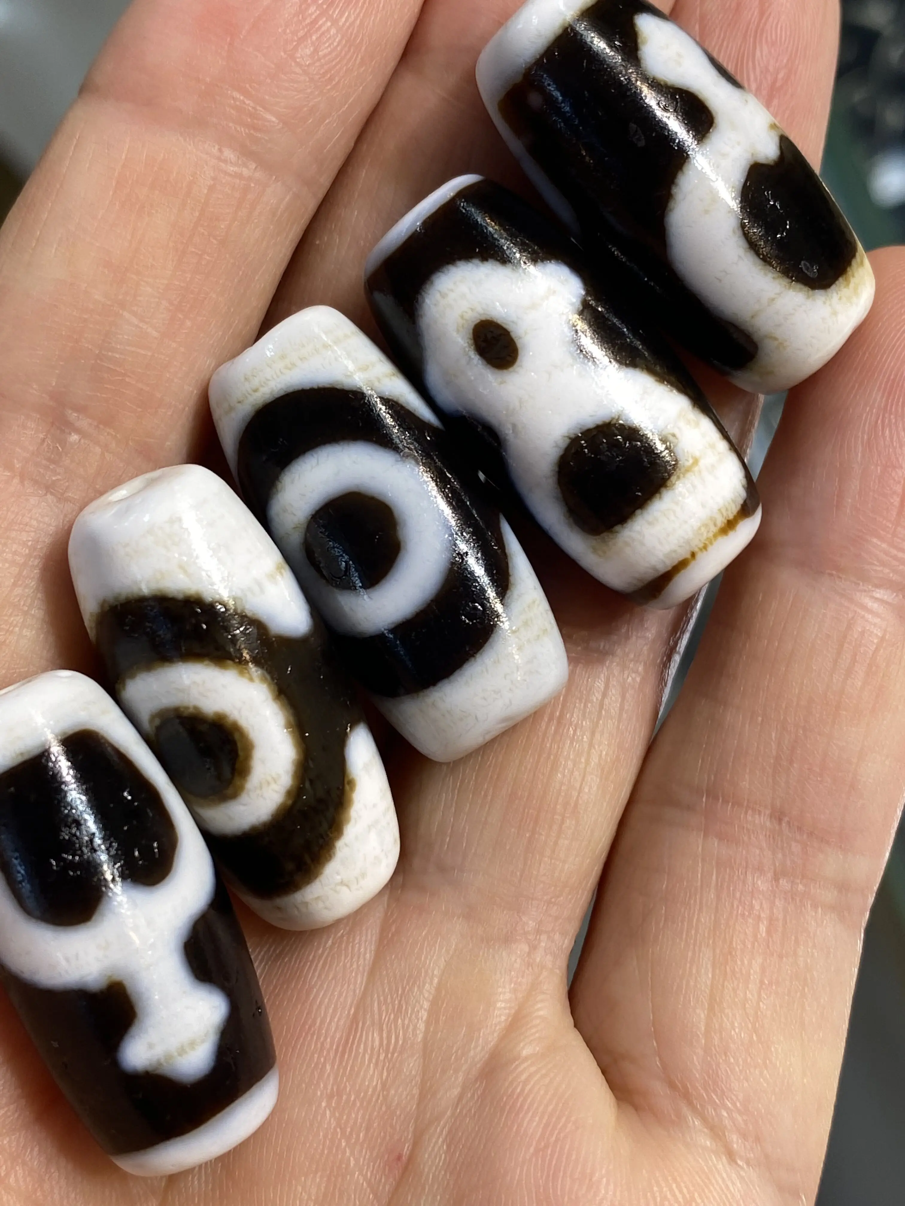 

Price for 5 pieces of Magic Power Tibetan old Agate Many Tokens for Choice dZi Bead Pendant Timestown URP230601kjs