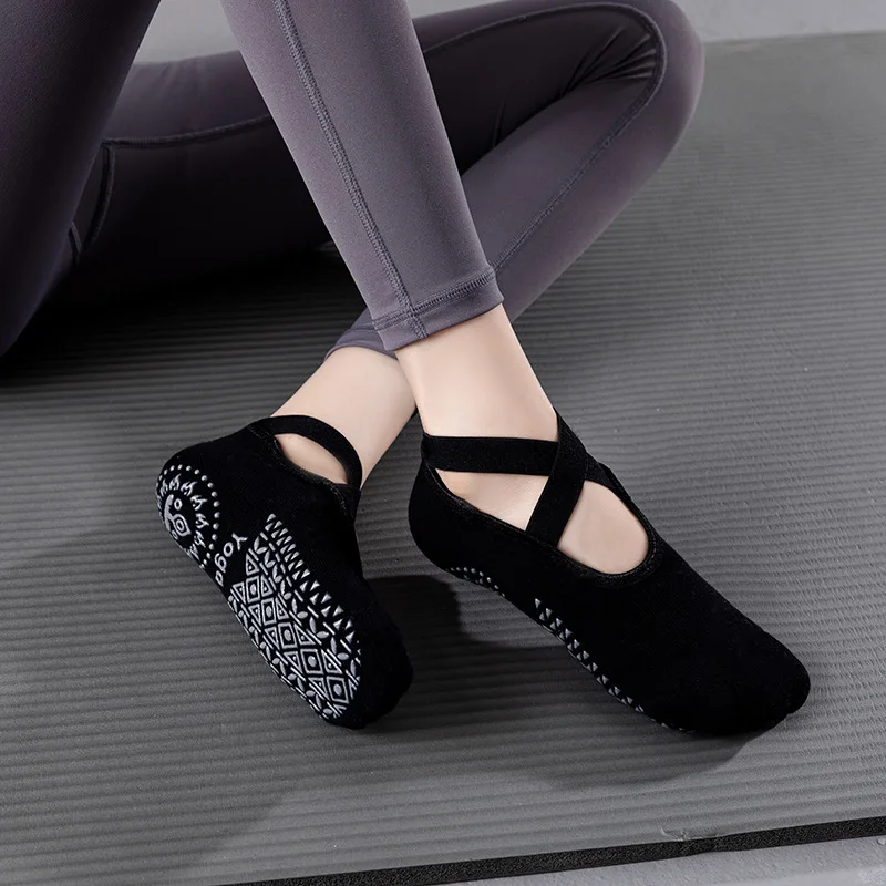 

2022 Women's Yoga Socks Ballet Socks Strap Non-Slip Sports Sweat Absorbing Cotton Pilates Dance Socks Calcetines De Yoga 1 Pair