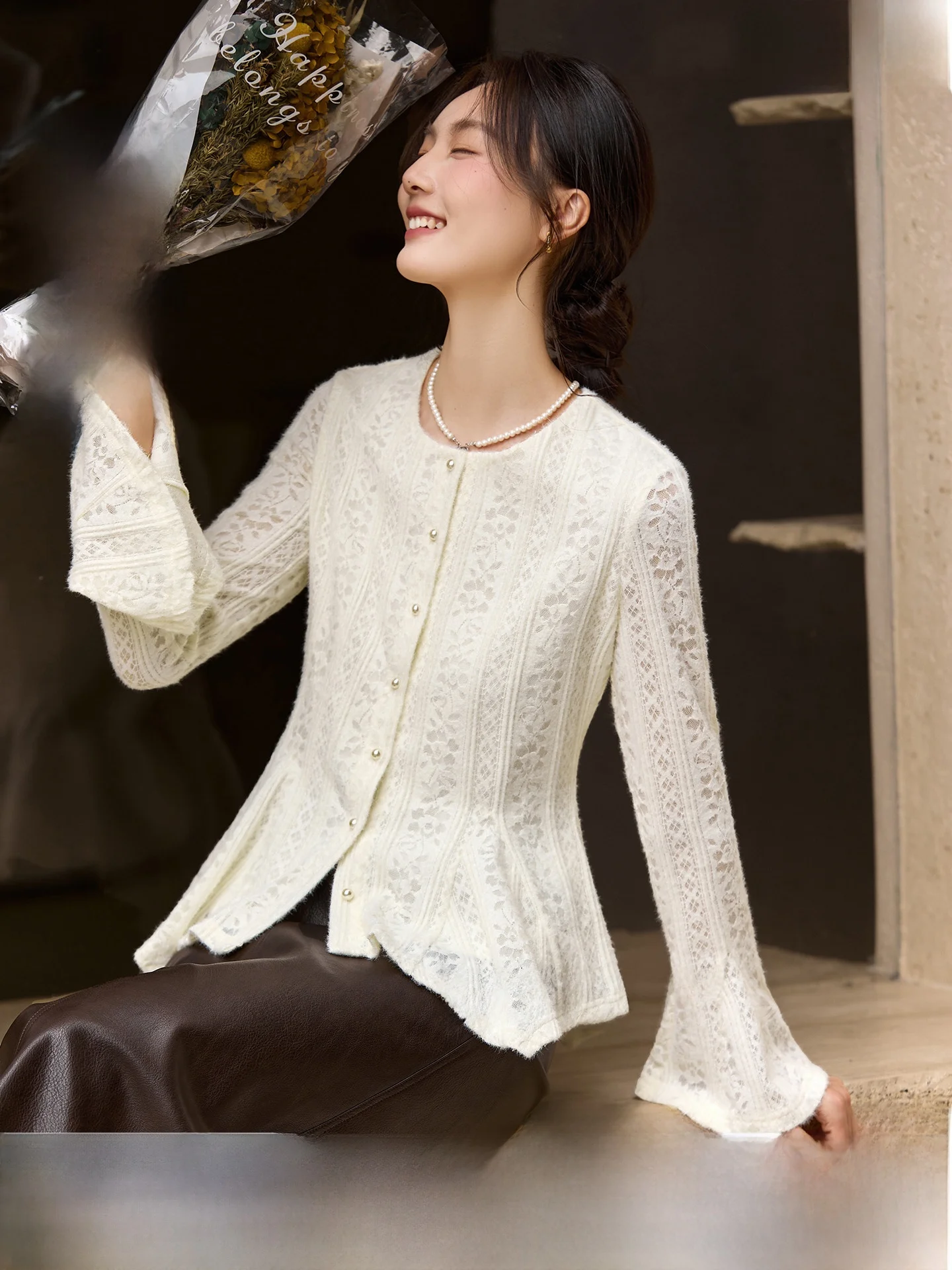 

Slim Fit Lace Snowflake Bell Sve Open Cardigan Women's Inner Wear Base irt French Sle Faion Design Nylon Fabric Long...