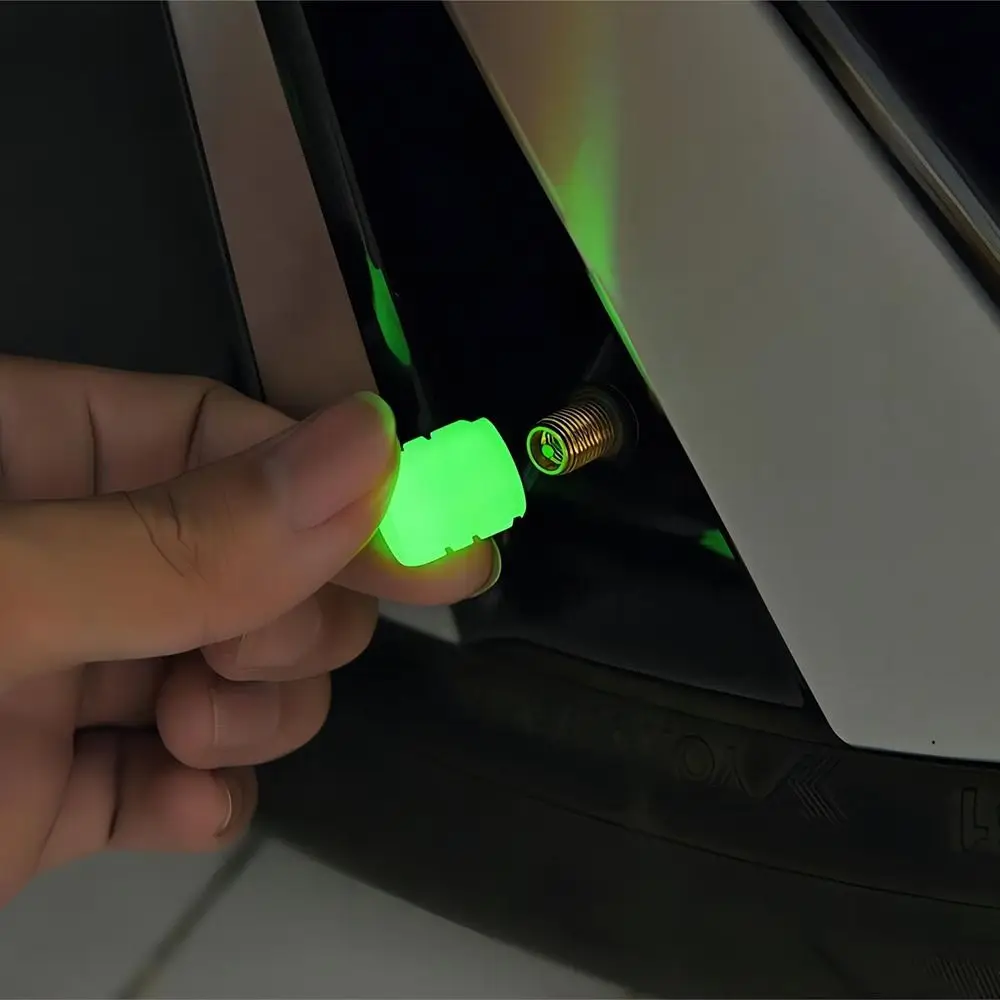 8Pcs Night Glowing Glowing Tire Valve Caps Super Bright Dustproof Tyre Valve Stem Cover Glow-in-the-dark Self-luminous