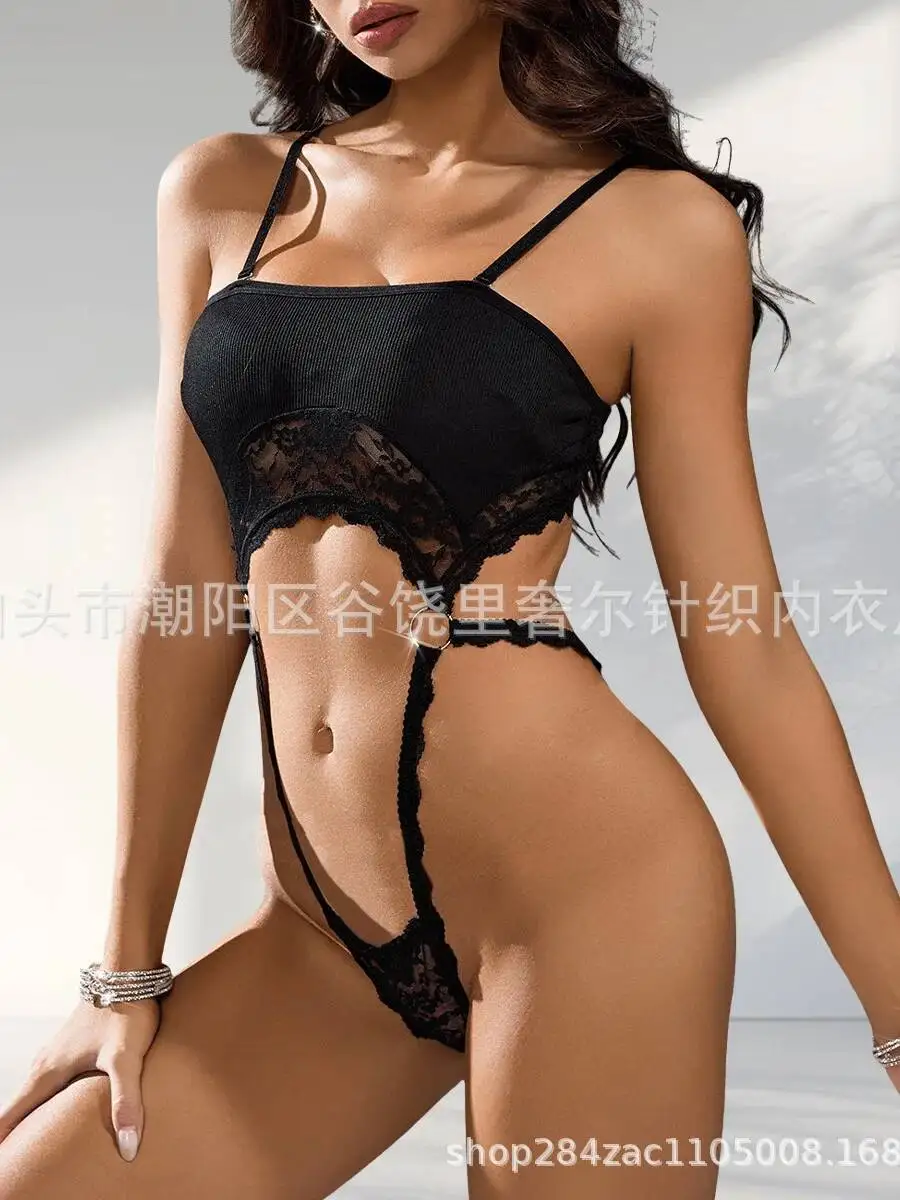 บอดี้สูทตาข่ายแบบผูกเชือก ดีไซน์ใหม่ สนุกสนาน ลายปะติด ประดับหัวเข็มขัดโลหะ สายรัดคอแบบผูกหลัง โชว์หลัง คอลึก สายเดี่ยว ไร้แขน สวยมีเสน่ห์ 6X63